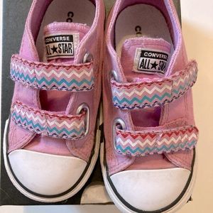 Converse Toddler size 8